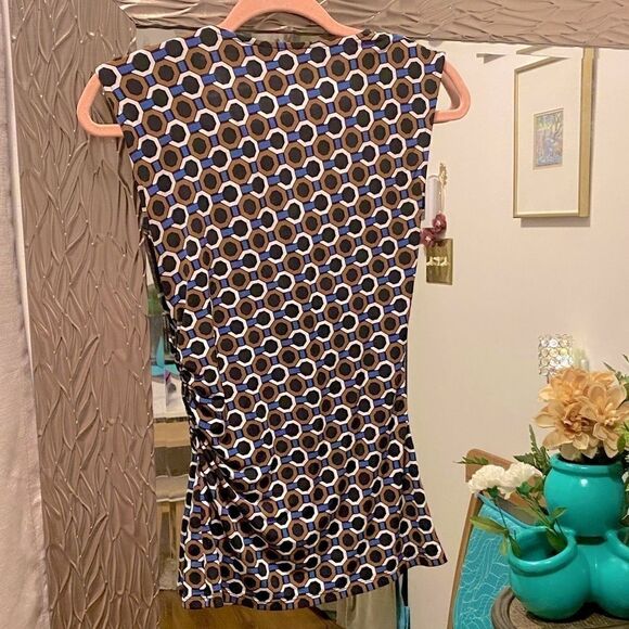 🌷 Michael Kors🌷 Sleeveless Low V Neck Top - Picture 5 of 5